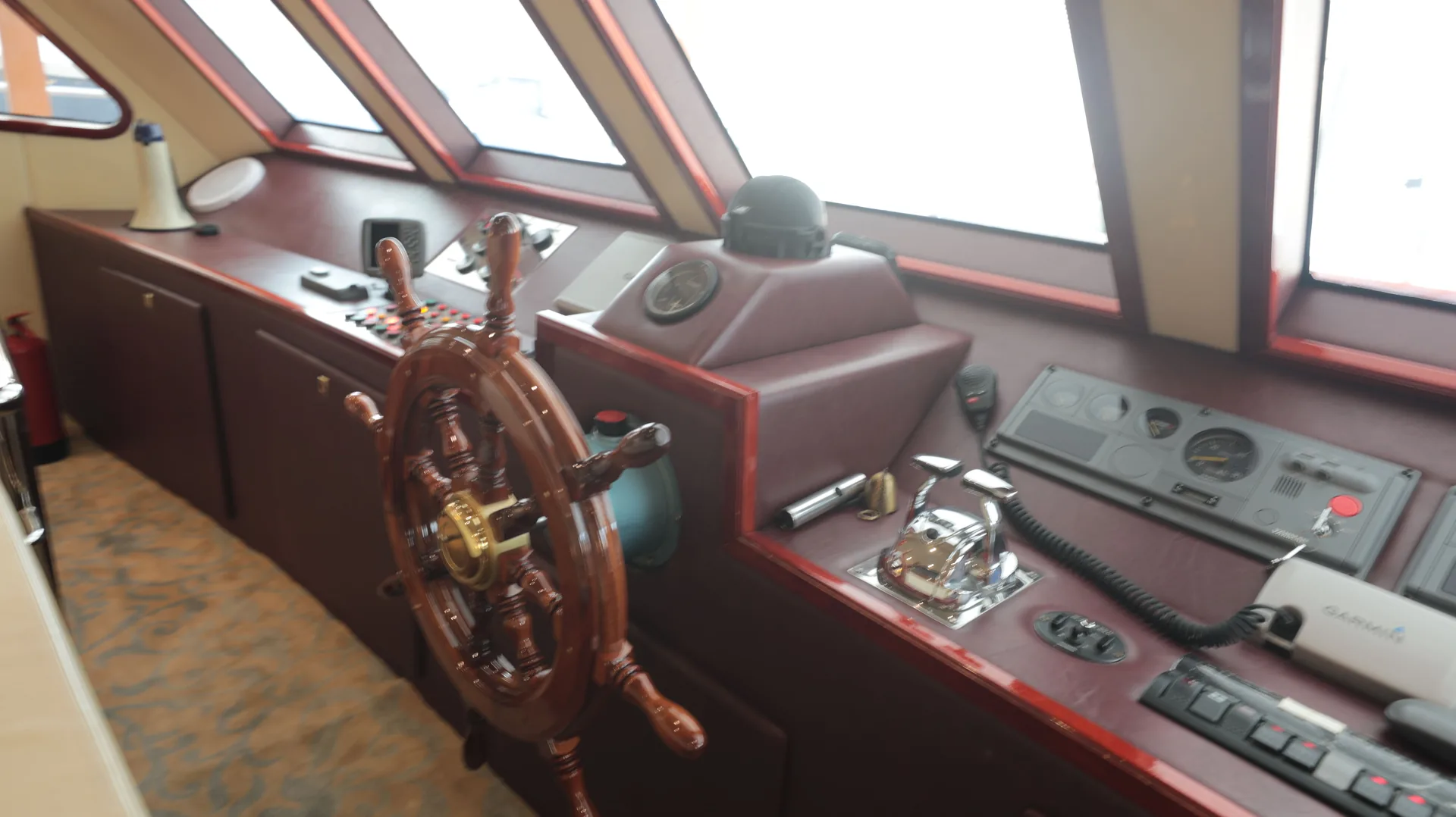 Fiber Dhow 110