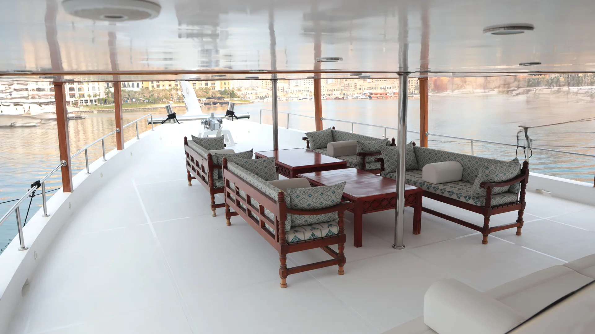 Fiber Dhow 110