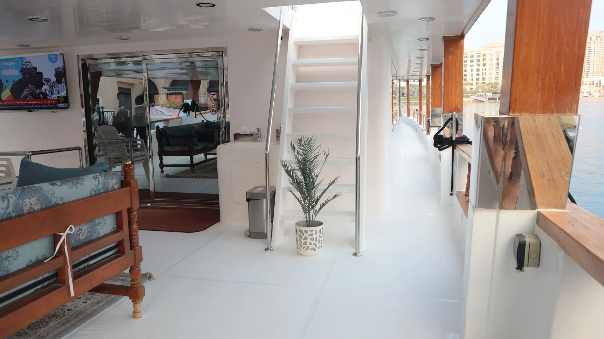 Fiber Dhow 110