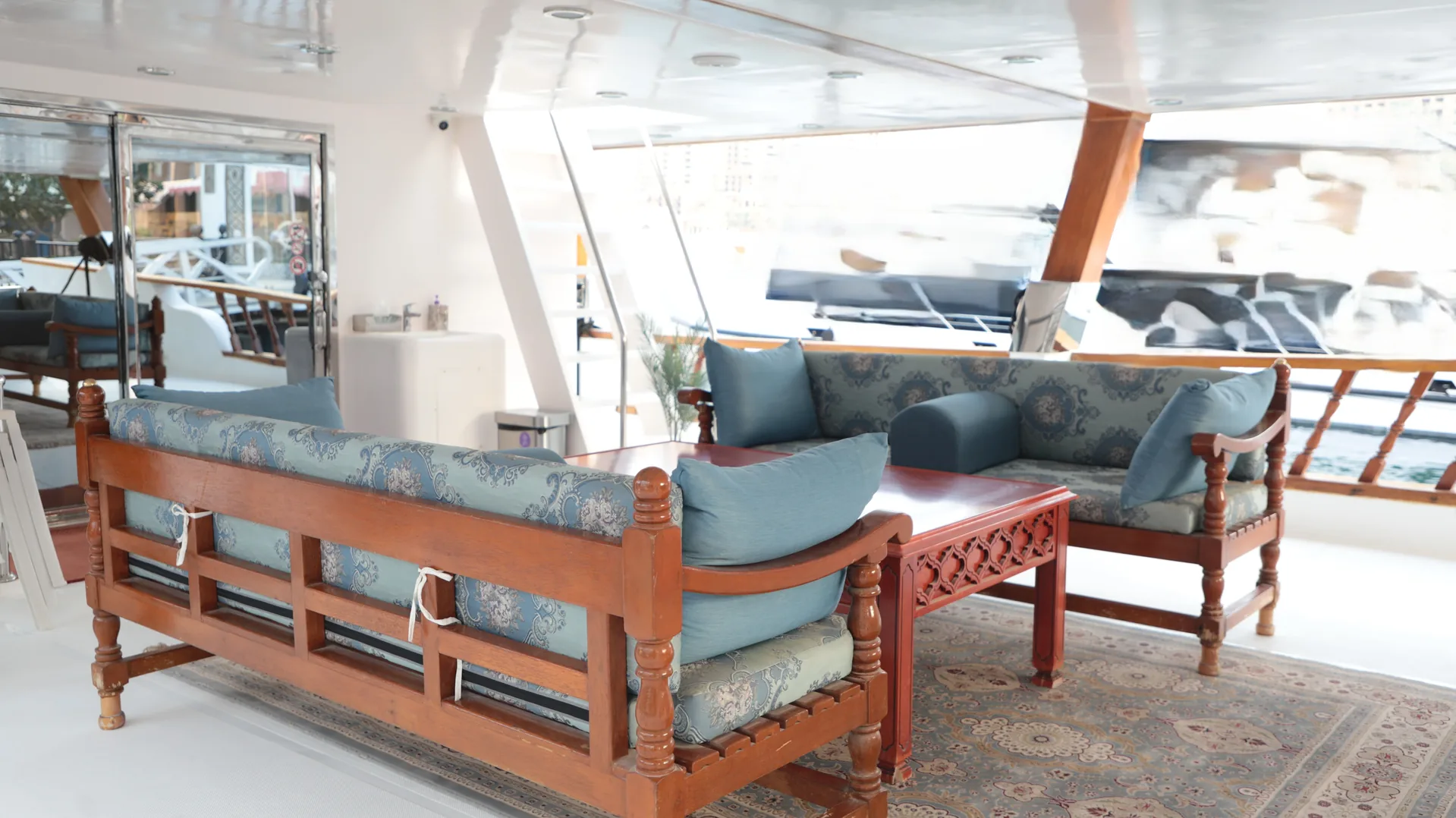 Fiber Dhow 110