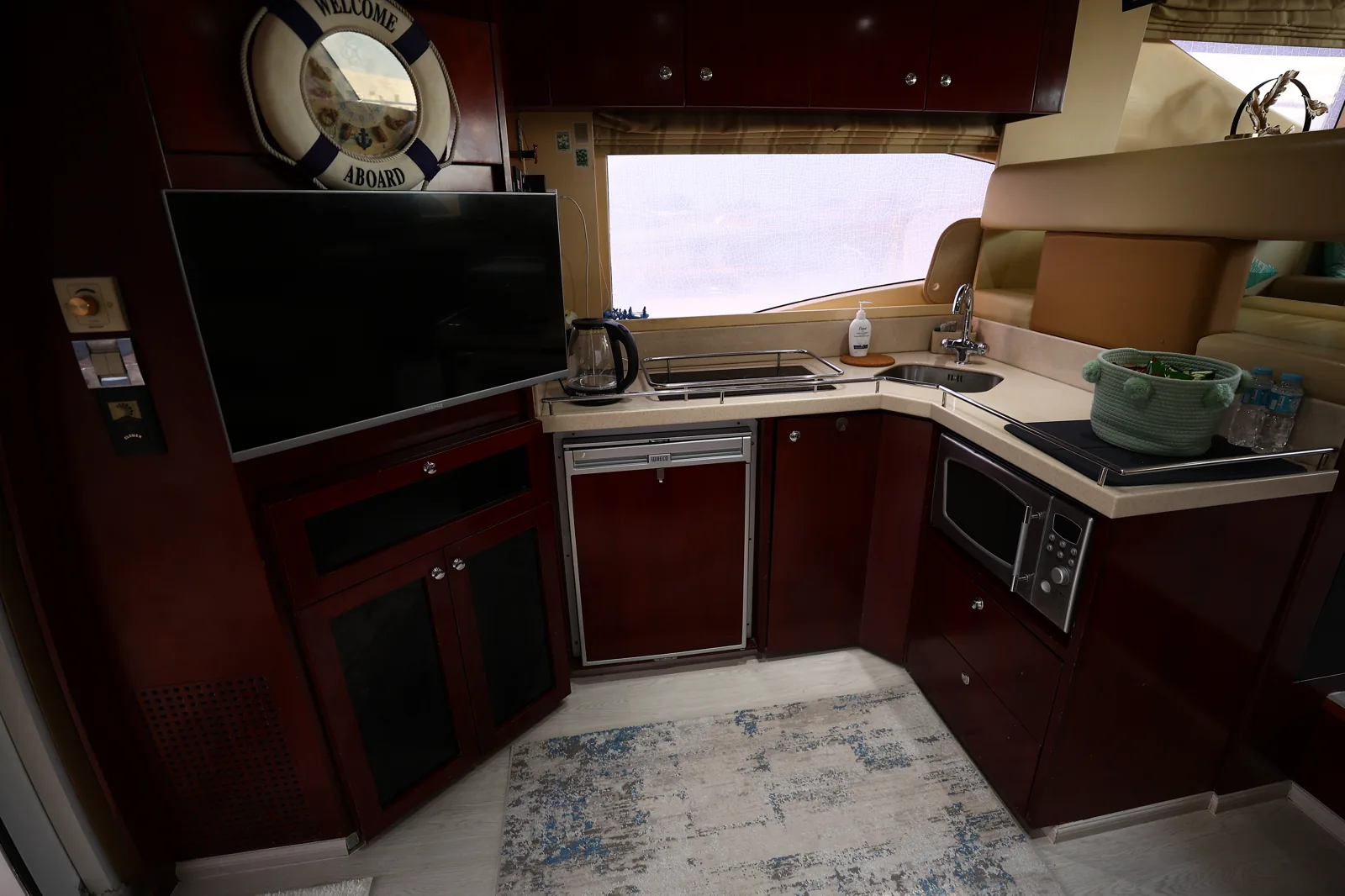 2008 Majesty 44 Motor Yacht