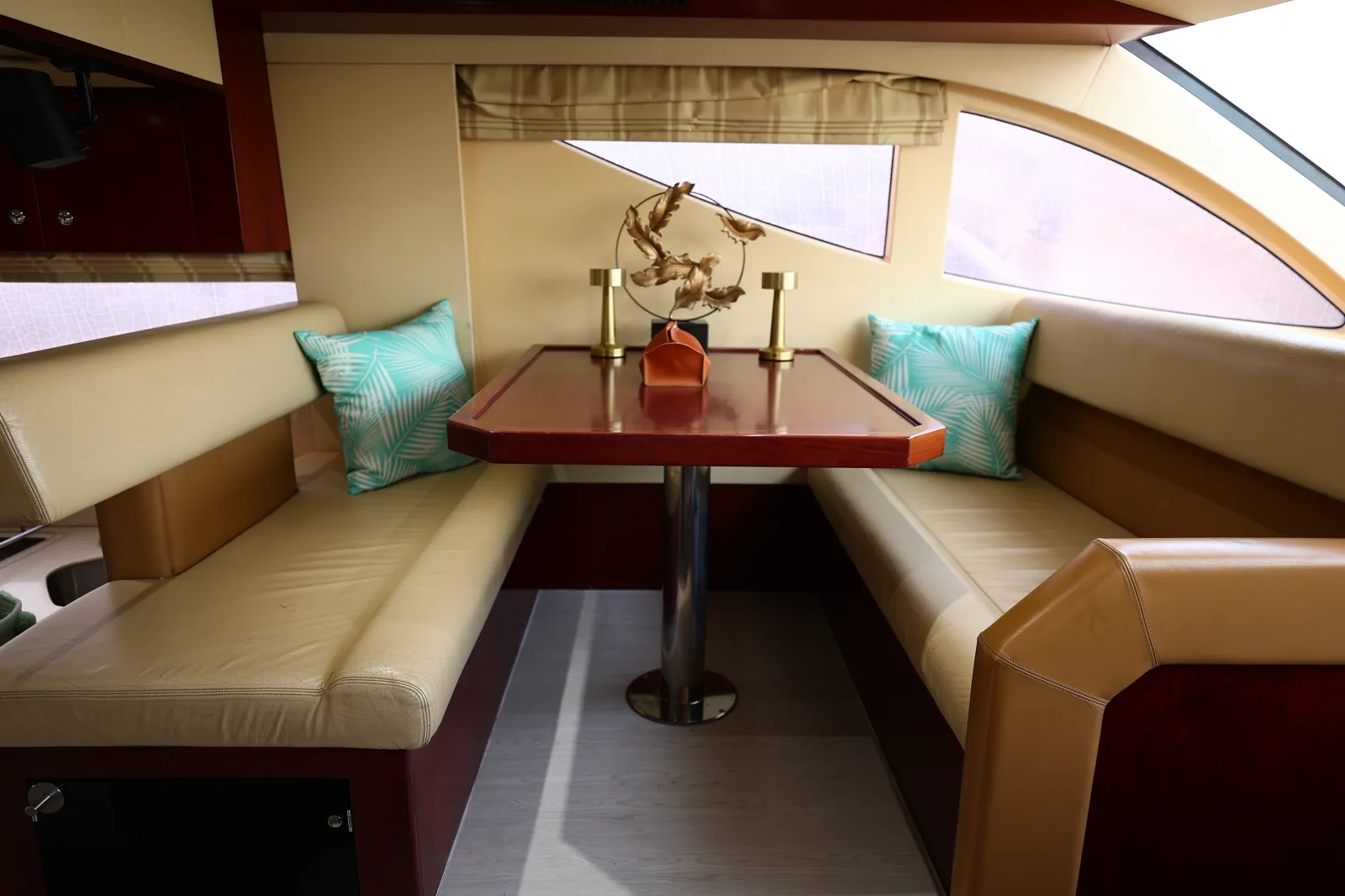 2008 Majesty 44 Motor Yacht