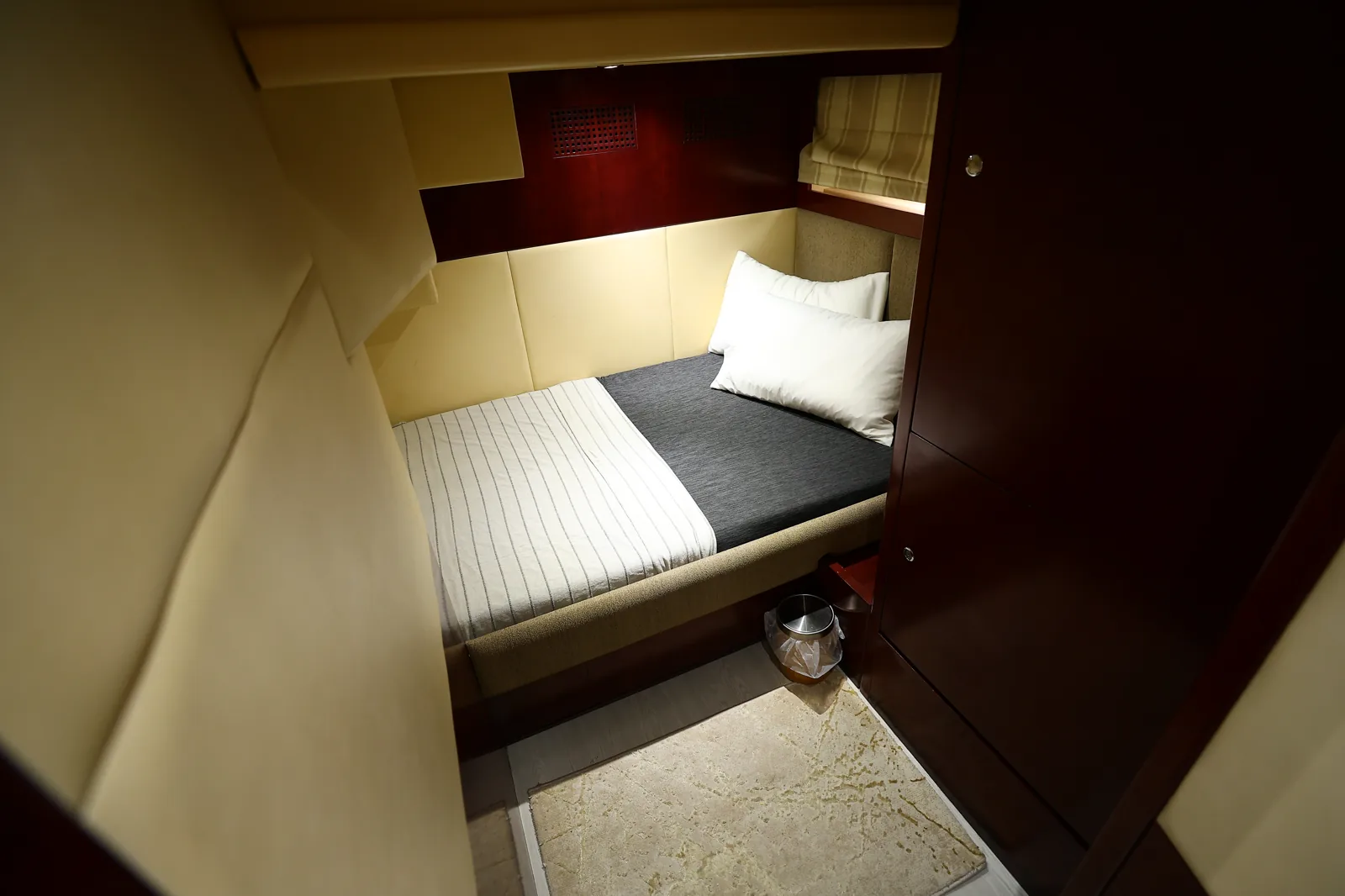 2008 Majesty 44 Motor Yacht